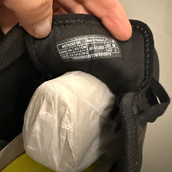 Vionic Walk Strider Black and White Sneakers 10.5 - Picture 5 of 8